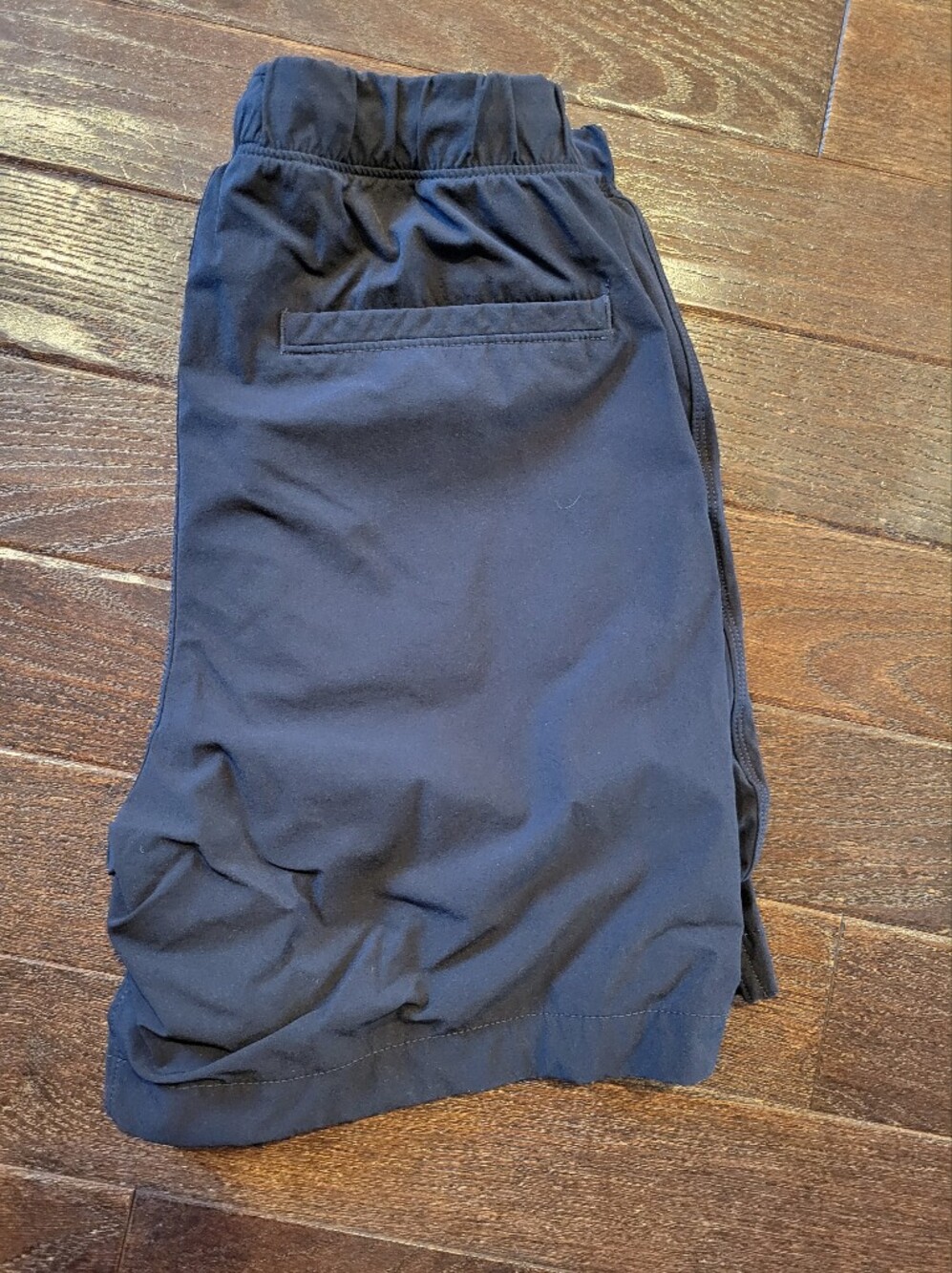 Abercrombie & Fitch black shorts, zip pocket, back pocket, great condition, sz X - Picture 4 of 4